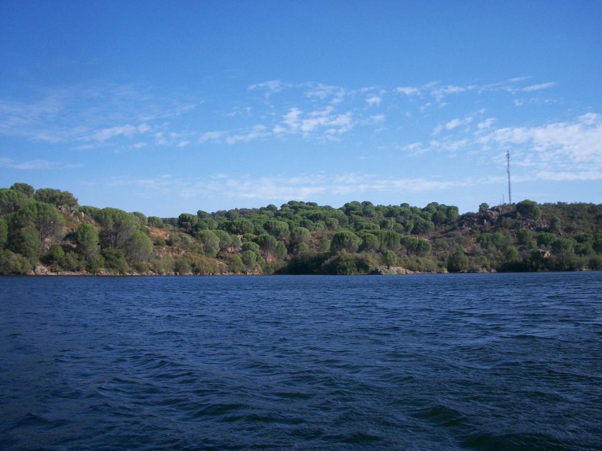 קורדובה Cabana De Madera Junto Al Lago Las Jaras מראה חיצוני תמונה